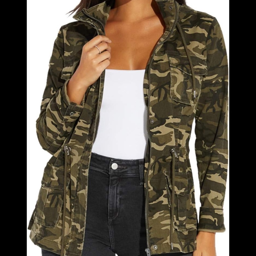 Camo Cargo Jacket Size Large